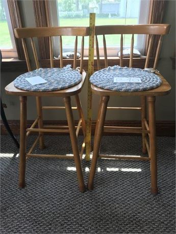 2 Stools