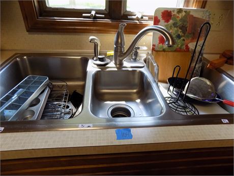 Kitchen Pans, Racks, Paper Towel Holder, Strainer, misc.