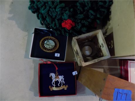 HolidayDecor