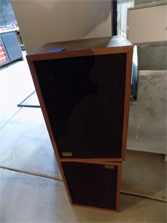 MC 1000 Speakers