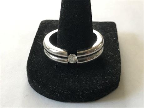 Stamped K&G* Moiss/Titanium Size 9 Ring
