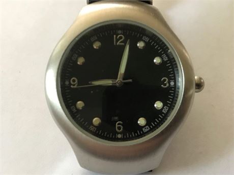 Unmarked Quartz Watch