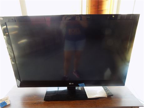 Flat Screen TV, 45"