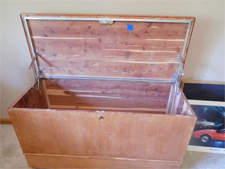 Furniture - Cedar Lined Wood Chest