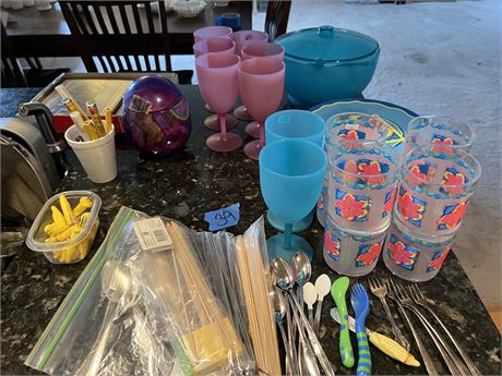 Plastic Picnic Lot