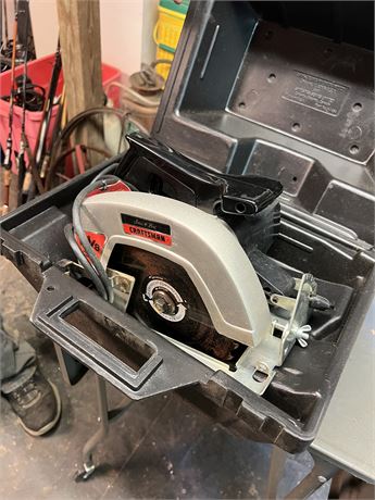 Craftsman. 2/8th horsepower 7 1/4 Circular saw.
