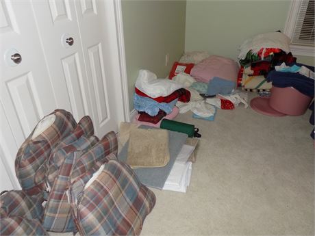 Bedding, Blankets, Cushions