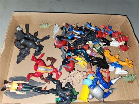 Lot of Toys Action Figures