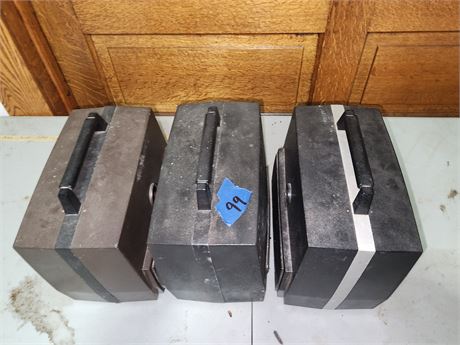 3 projectors. untested