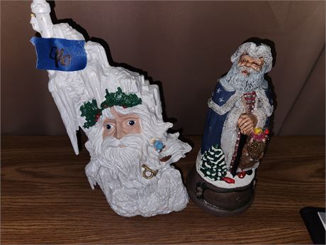 2 santa knick knacks