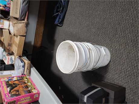 3 five gallon buckets