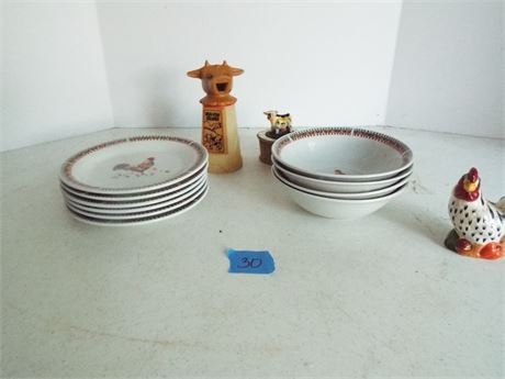 Rooster Dishes, Vintage Moo Cow Creamer