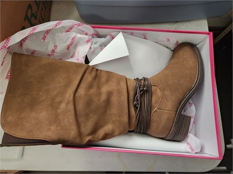 Madelin Tall Boots Cran/Brown Size 7 1/2