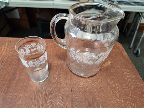 Pitcher & 8 Matching Glasses