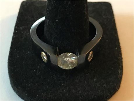Stamped K&G* Moiss/Titan.-18K Size 8.5 Ring