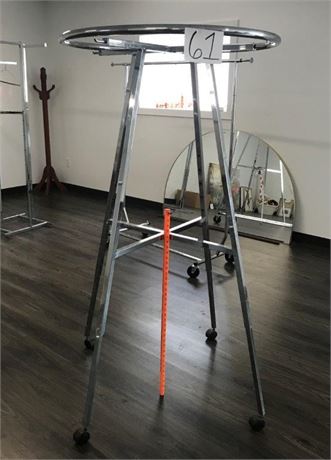 Round Clothes Rack