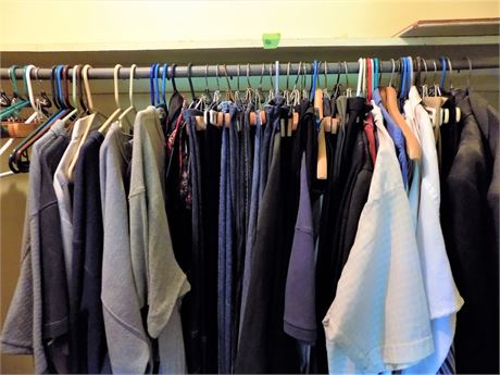 Men's Clothing Lot, Mostly XXL shirts, W56 L30 pants