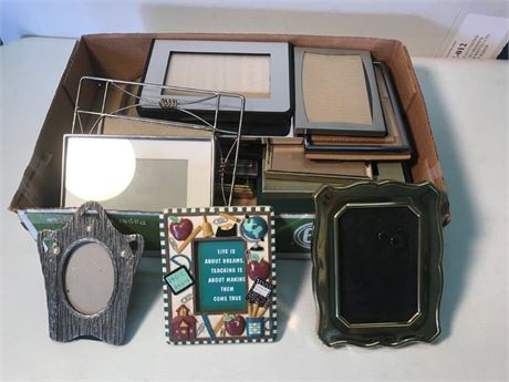 Flat of Photo Frames (#1)
