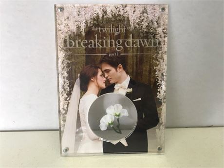 Twilight Saga: Breaking Dawn Prop with C.O.A.