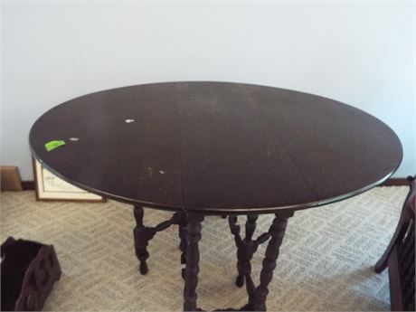 Antique Round Table