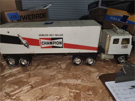 Nylint Champion Spark Plug Semi