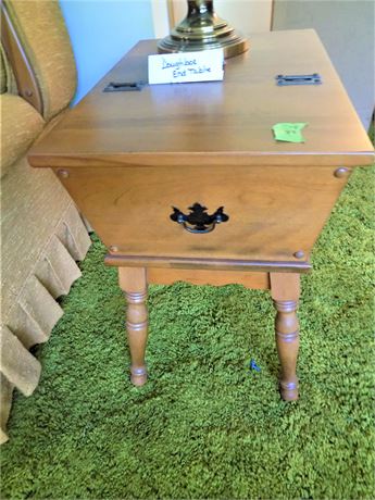 Vintage Early American Dough box End Table