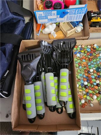 8 Ice Chisel
