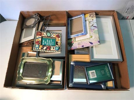 2 Flats of Photo Frames