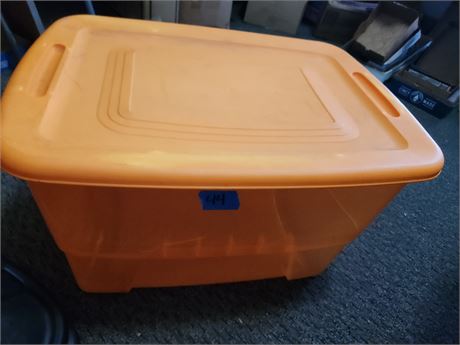 Tote with Lid