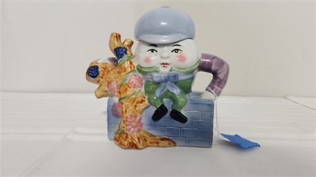Humpty Dumpty tea pot