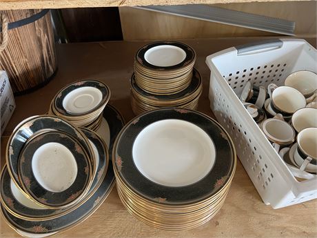 12 Pc Place Setting Noritake