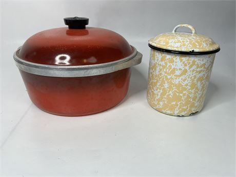 Club Dutch Oven and Enamelware