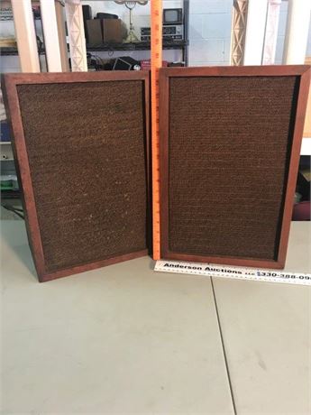 Royal 2x Stereo Speakers