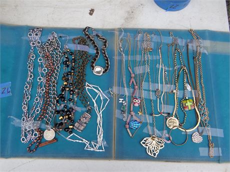 Large Lot of Jewlery.