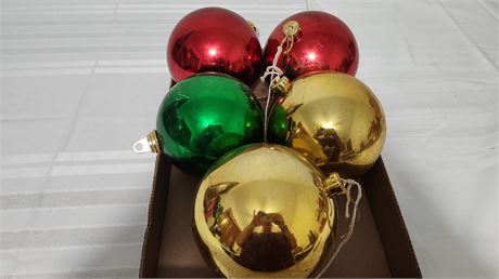 5 Large Christmas Bulbs