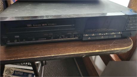 Fisher 4 Heads VHS Hi Fi Stereo