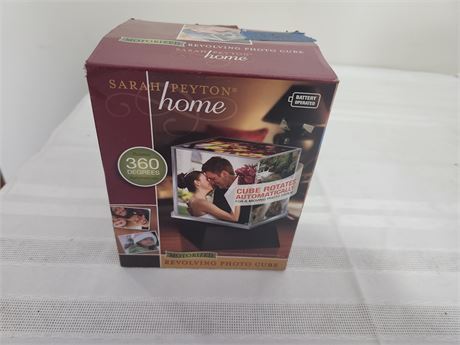 Sarah Peyton 360 Degree Rotating Picture Frame