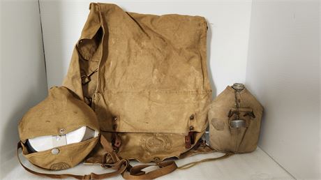 Boy Scout Backpack & Thermos & Pot And Cup Set.