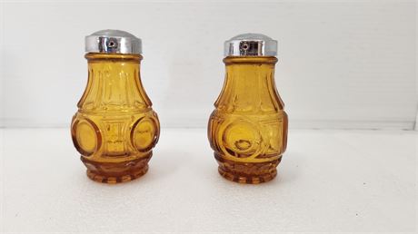 Wheaton Amber Bulls eye  Sall & Pepper Shakers