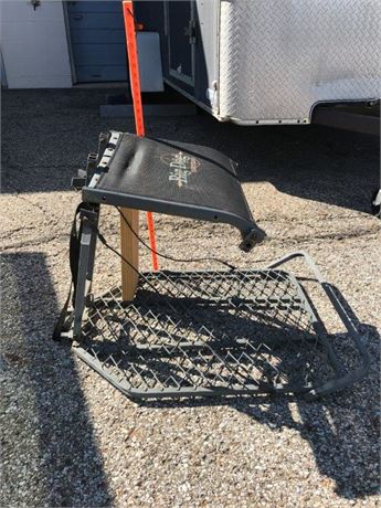 Big Dog Treestand
