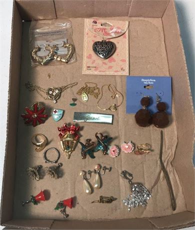Flat of Misc. Jewelry