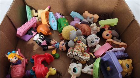 Flat Of Toys