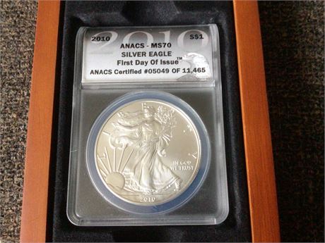 2010 Silver Eagle in a Wooden Display Box