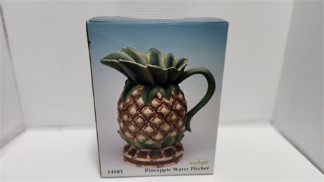Pineapple Pitcher