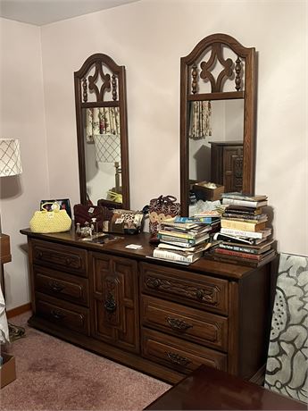 Dixie Dresser