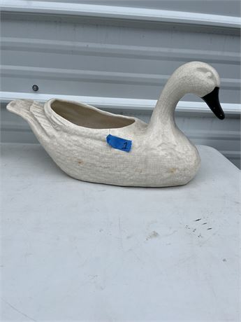 Swan Potter Decor