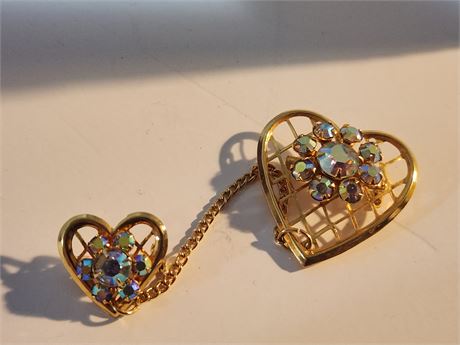 Vintage Heart Pin. Very Pretty