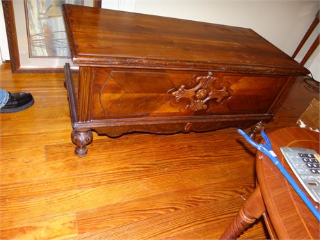 Lane Cedar Chest