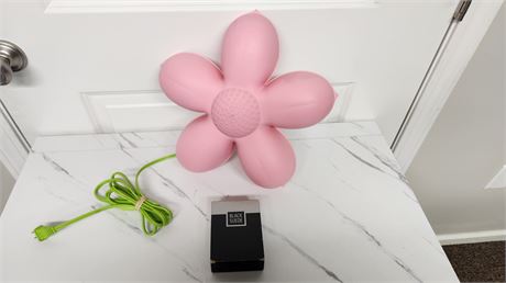 Flower Wall Lamp & Black Suede Cologne