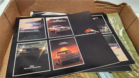 (17) 1969 Plymouth New Model Book